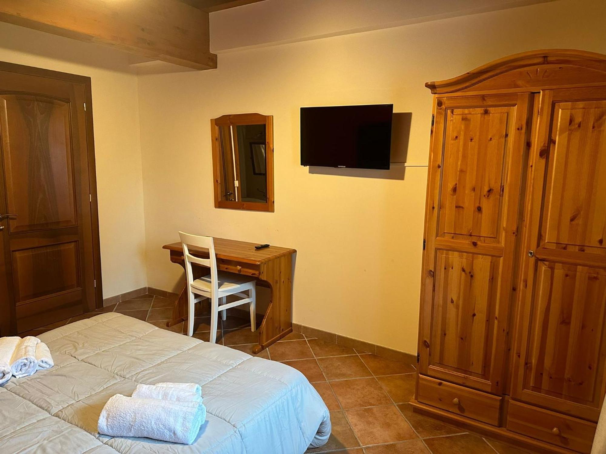 La Corte Dell'Ulivo Polazzo Exterior foto